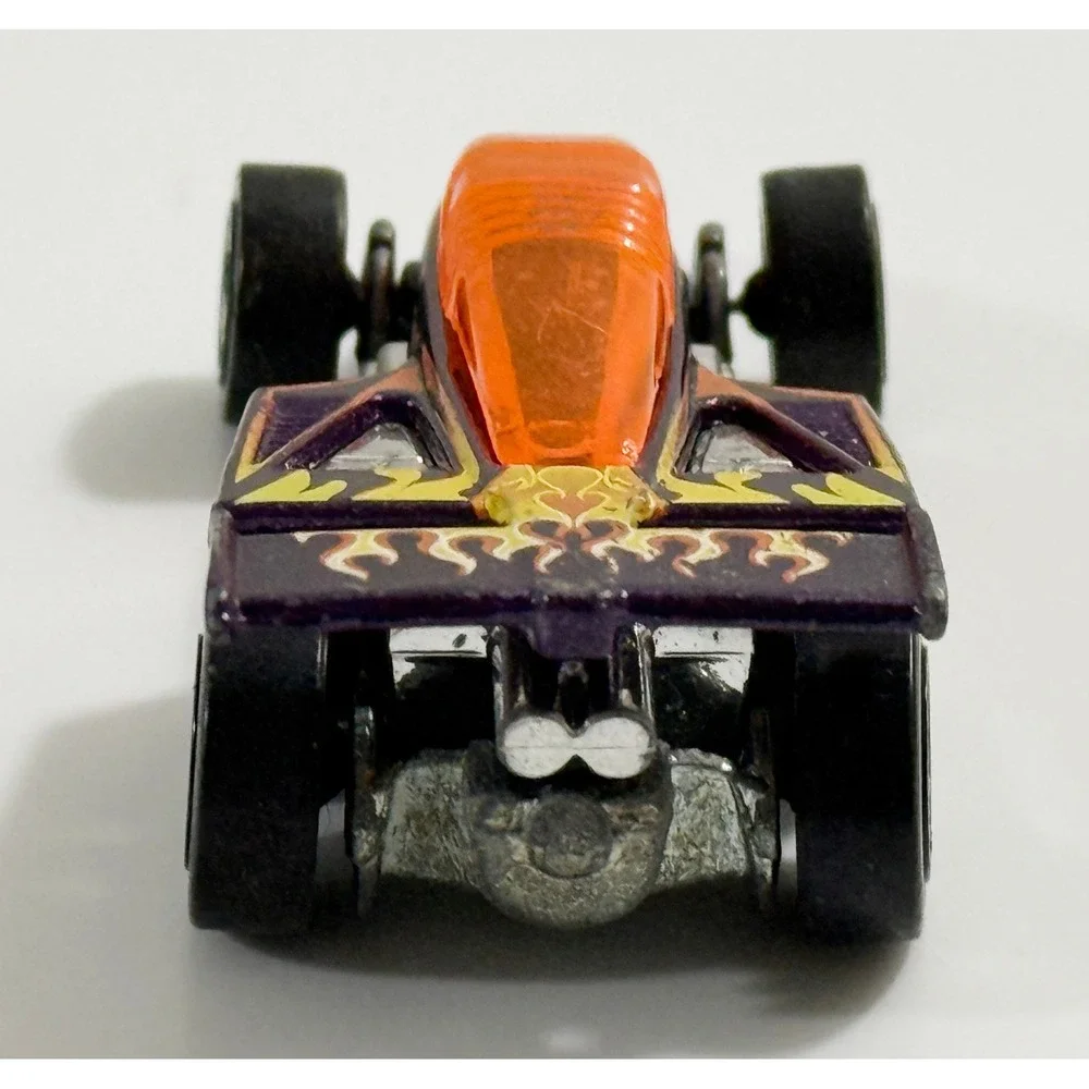 Hot Wheels Jet Threat Diecast Car Kids 1:64 Purple‎ Flame Graphics 1987 Mattel